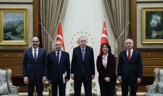 Cumhurbaşkanı Erdoğan, DEM Parti İmralı Heyeti’ni Beştepe’de kabul etti 