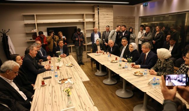 DEM Parti: 'Sırrı Süreyya Önder’in hastane süreci Türkiye'nin tüm renklerini bir araya getirdi' 