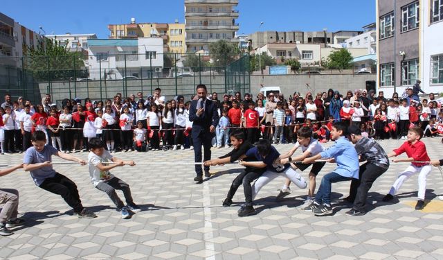 Kahta’da 23 Nisan Ulusal Egemenlik ve Çocuk Bayramı kutlandı 