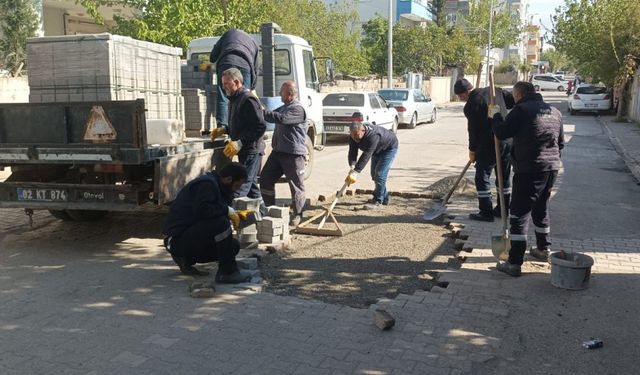 Kahta’da yol bakım ve onarım çalışmaları aralıksız devam ediyor 