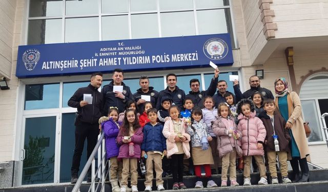 Polis Haftası'nda anlamlı ziyaret: K12 Konteyner Kent öğrencileri polislerle buluştu 