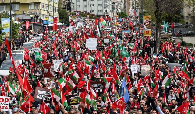 Üsküdar'da yüz binler Filistinliler için yürüdü 
