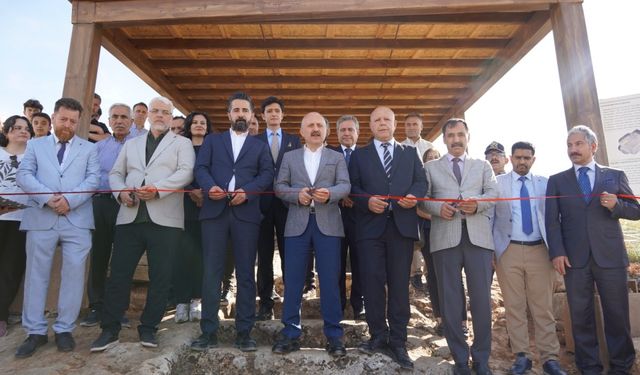 2025 yılı kazı sezonu başladı: Vali Dr. Varol: ‘Perre, Adıyaman’ın en önemli değerlerinden biri’  - Videolu Haber