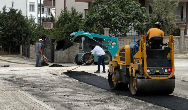 Adıyaman Belediyesi 8 mahallede yama ve dolgu çalışmalarını sürdürüyor  - Videolu Haber