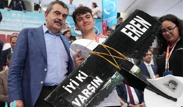 17. Uluslararası MEB Robot Yarışması'nda ödüller sahiplerini buldu
