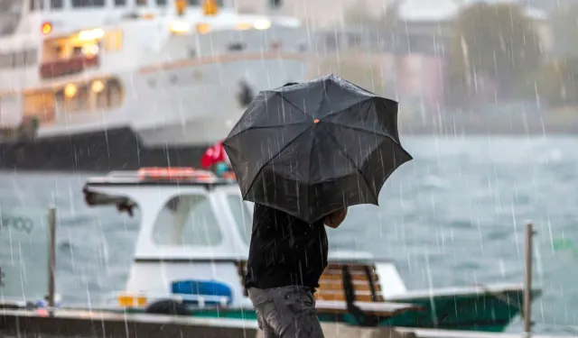 Meteoroloji'den Türkiye genelinde yağış, fırtına ve toz uyarısı