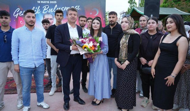 Başkan Tutdere gençlerle buluştu: ‘Adıyaman’ı Gençliğin Şehri Yapacağız’ 