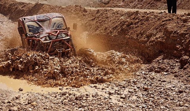 Off-road tutkunları Elbistan’da ‘Deprem Şehitleri İçin Buluştu’  - Videolu Haber