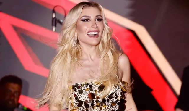 İrem Derici Alaçatı'yı salladı