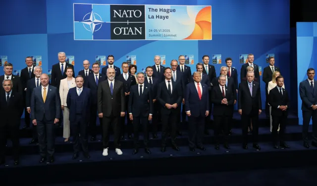NATO Liderler Zirvesi’nde aile fotoğrafı çekildi