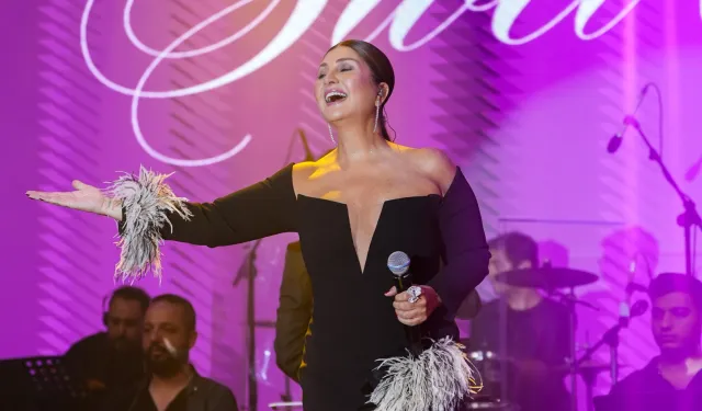 Sibel Can'dan Kıbrıs'ta bayram şöleni