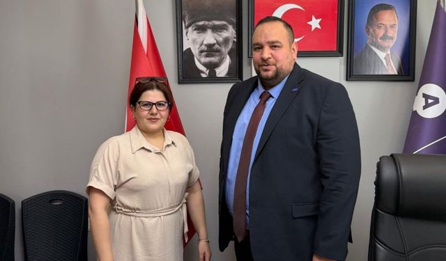 Anayol Partisi Adıyaman İl Başkanı Sevgi Kırıkdaş ve yönetimi Anahtar Parti’ye katıldı 