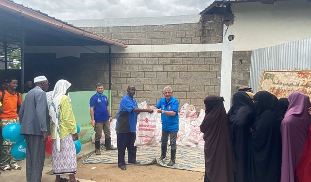 Müftü Haliloğlu Kenya'daydı: ‘TDV gönüllüleri Afrika’nın dört bir yanına kurban bereketini taşıdı’  - Videolu Haber