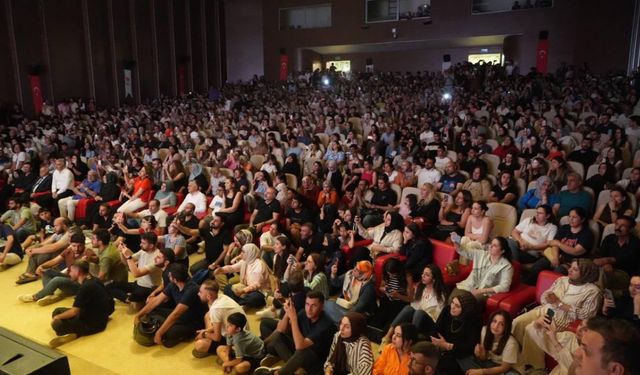 Musa Eroğlu’ndan Adıyaman’da unutulmaz konser  - Videolu Haber