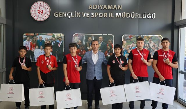 Adıyamanlı güreşçilerden Türkiye şampiyonluğuna büyük başarı 