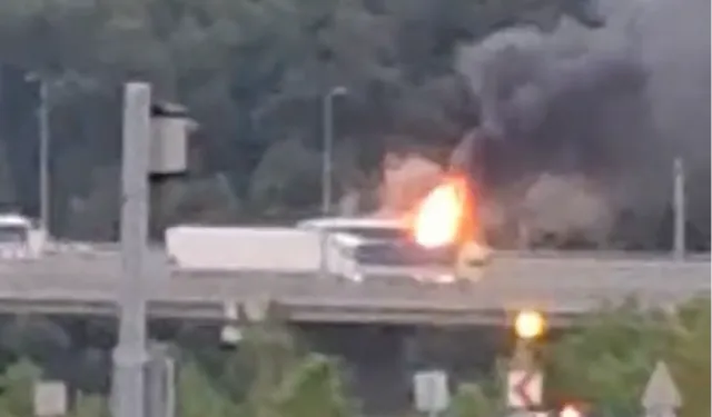 Düzce'de yolcu otobüsü yandı: İstanbul istikameti kapatıldı