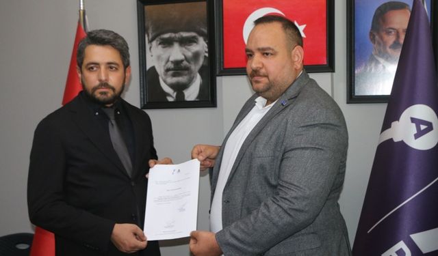Anahtar Parti Besni İlçe Başkanlığı'na Ahmet Tevfik Dayan atandı  - Videolu Haber