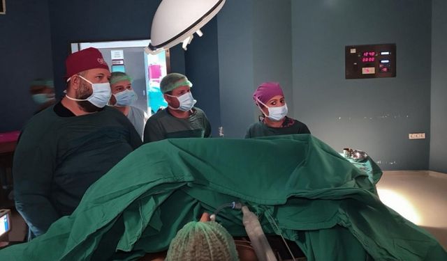 Kahta Devlet Hastanesi’nde bir ilk: Karın fıtığı ameliyatı kapalı yöntemle yapıldı 