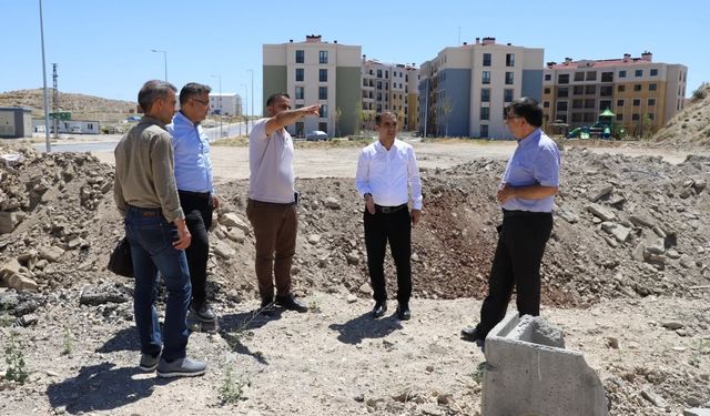 Prof. Dr. Mehmet Şirik, Kahta’da Aile Sağlığı Merkezi Projesini yerinde inceledi 