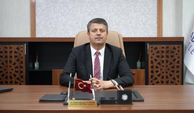Tutdere'nin ifadesi: 'Deprem şehrinin belediye başkanıyım, halkıma hizmet edebilmem için evde durmamam gerekiyor' 