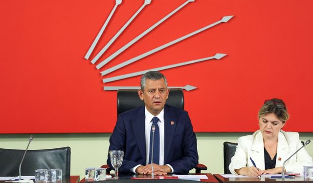CHP 102 yaşında: Özgür Özel’den iktidar mesajı 