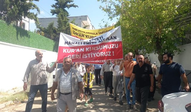 Kahta’daki Kur’an Kursu Krizi’nde Menzil Bağlantısı: Mahalleli Tepkili, İddialar Müftülüğe Yöneldi  - Videolu Haber