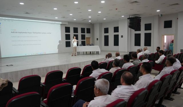 Adıyaman Belediyesi personeline 'Toplumsal Cinsiyet Eşitliği' eğitimi