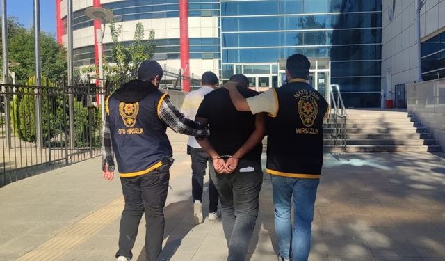 Adıyaman'da çiftlikten buzağı çalan şahıs polis ekiplerince yakalandı