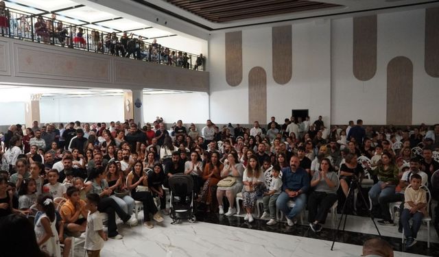 Eğitim-Sen Adıyaman Şubesi'nden 5 Ekim Dünya Öğretmenler Günü'nde anlamlı etkinlik - Videolu Haber