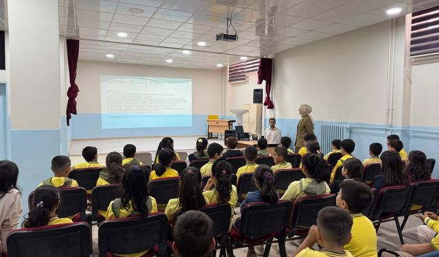 Malatya Büyükşehir Belediyesi'nden öğrenci ve velilere eğitim semineri