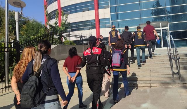 Osmaniye'den Adıyaman'a gelerek hırsızlık yapan 4 şüpheli tutuklandı