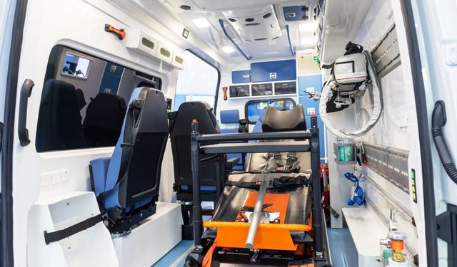 Samsat'ta ambulans kazası: 3'ü sağlık personeli 8 yaralı