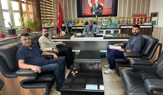 Adıyaman Belediyespor, sporcularının akademik ve saha başarısını inceledi