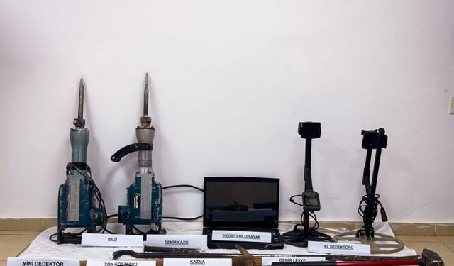 Adıyaman'da kaçak kazıya suçüstü: 3 gözaltı