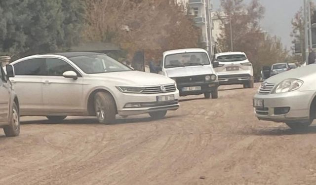Adıyaman Ağız ve Diş Sağlığı Merkezi çevresindeki yol sorunu tepkiye neden oluyor