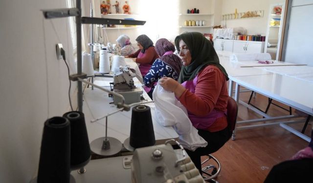 Adıyaman Belediyesi'nden kadınlara mesleki eğitim desteği - Videolu Haber