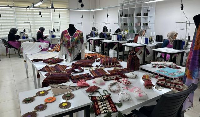 Adıyaman Belediyesi'nden üreten kadınlara yıl sonu sergisi