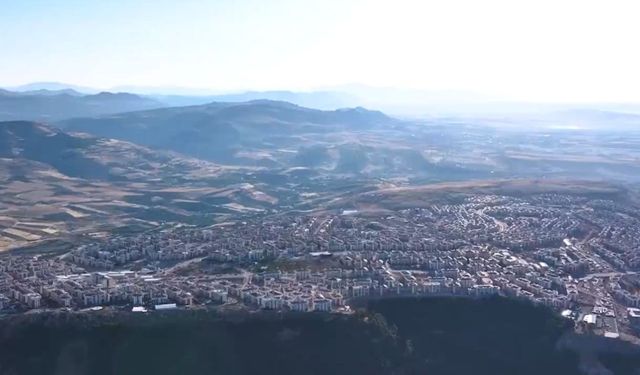 Adıyaman'da Deprem konutları için WhatsApp hattı hizmete açıldı