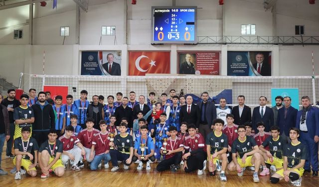 Adıyaman'da Genç Erkekler Voleybol İl Müsabakaları tamamlandı