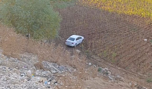 Adıyaman'da otomobil şarampole devrildi: 1 Yaralı