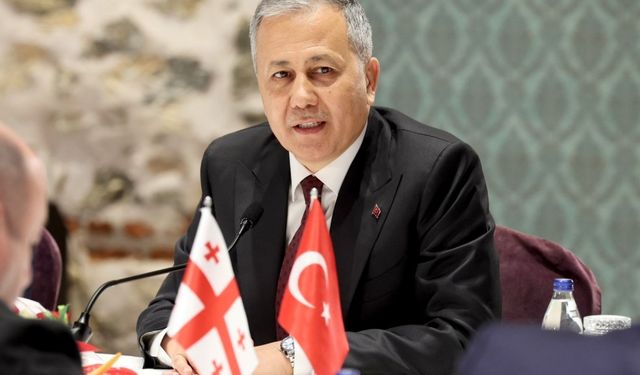 Bakan Yerlikaya duyurdu: Siirt'te 54,6 kilo metamfetamin ele geçirildi