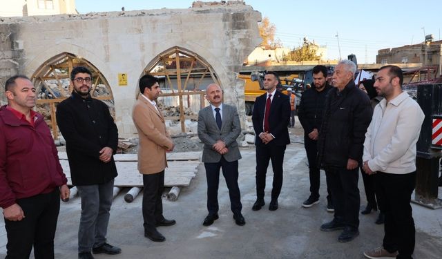 Tarihi Tuz Hanı'nda restorasyon çalışmaları sürüyor