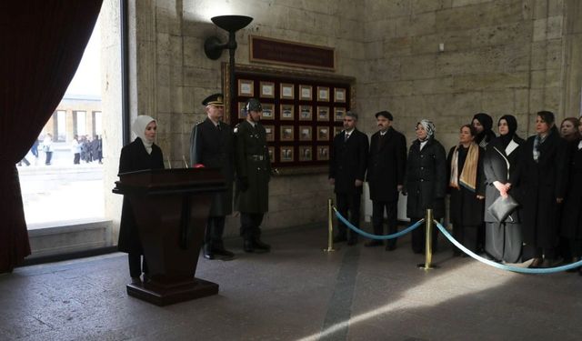 Türk Kadınının Seçme ve Seçilme Hakkının 91. yılı Anıtkabir'de kutlandı