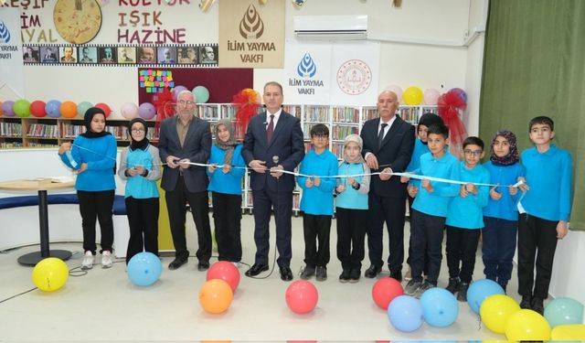 Adıyaman'daki kütüphane açılışı Malatya'dan çevrim içi bağlantıyla yapıldı