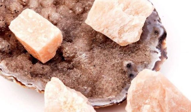 Ay Taşı: Kişisel gelişim, fiziksel ve duygusal etkileri