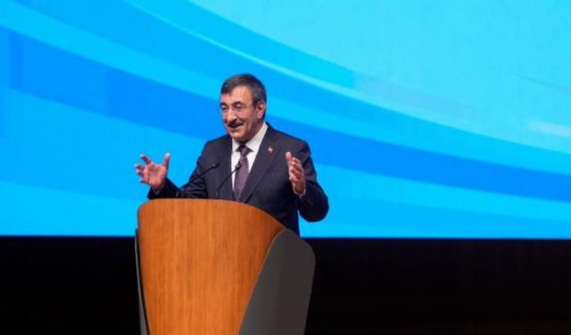 Cevdet Yılmaz: 'Enflasyonla mücadeleyi kararlılıkla sürdüreceğiz'