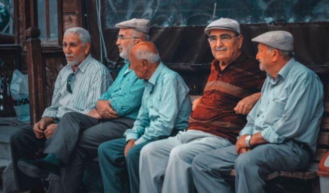 En düşük emekli aylığında kritik hafta: 20 bin TL düzenlemesi komisyon yolunda