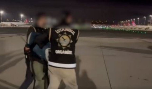 Kırmızı bültenle aranan 5 ayrı ülkede yakalanan 14 şahıs Türkiye'ye getirildi