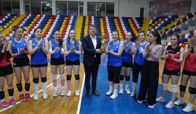 Adıyaman Kadın Voleybol Takımı 2. Lig'e yükseldi