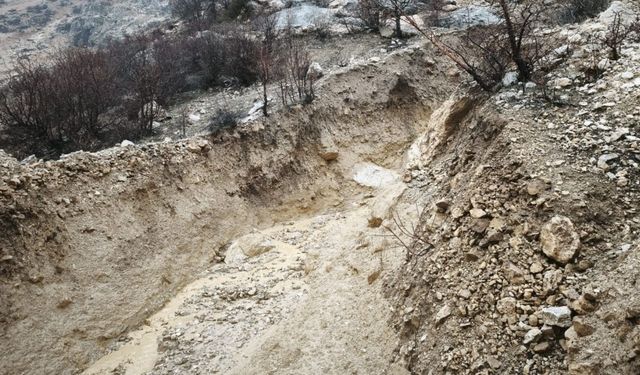 Adıyaman Tut'ta heyelan tehlikesi: Vatandaşlar tahliye edildi